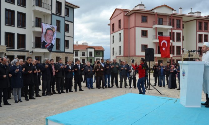 Simav’da Yeni Konutlar Hak Sahiplerine Teslim Edildi