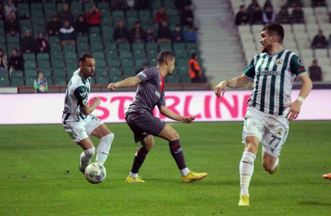 Spor Toto Süper Lig: Giresunspor: 2 - Fatih Karagümrük: 1 (İ̇lk Yarı)