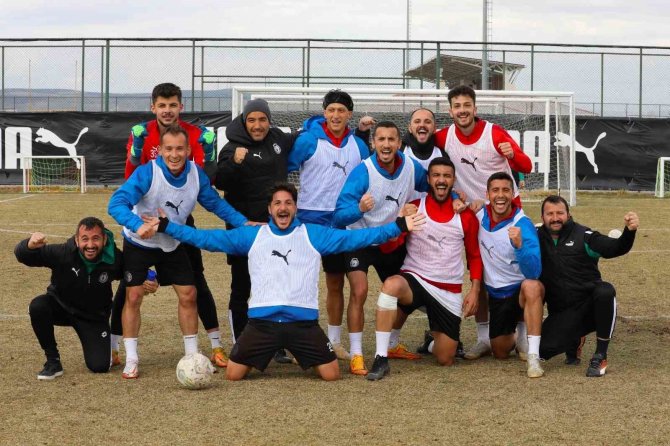 Afyonspor, Amedspor Maçı İçin Kentten Ayrıldı