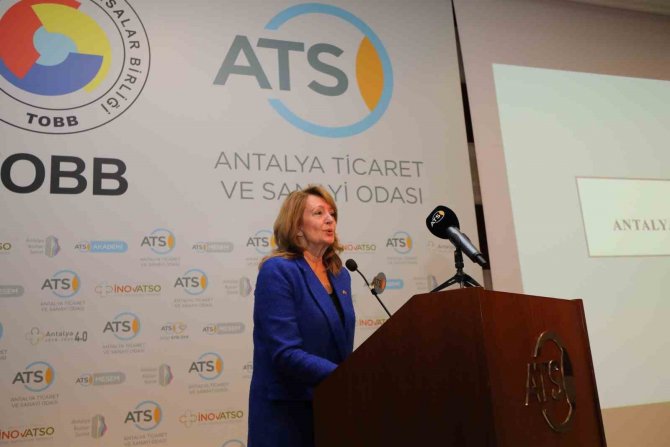 Antalya Kadın Yoksulluğu Çalıştayı Düzenlendi