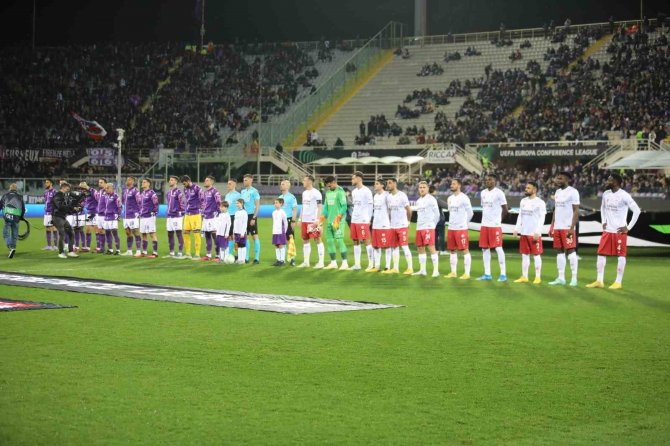 Uefa Avrupa Konferans Ligi: Fiorentina: 0 - Sivasspor: 0 (İ̇lk Yarı)