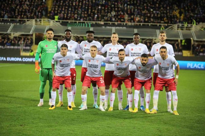 Uefa Avrupa Konferans Ligi: Fiorentina: 0 - Sivasspor: 0 (İ̇lk Yarı)
