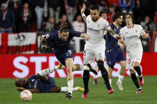 Uefa Avrupa Ligi: Sevilla: 0 - Fenerbahçe: 0 (İ̇lk Yarı)
