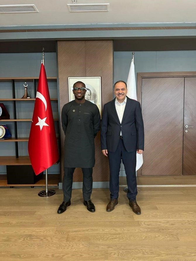 Bakan Yardımcısı Fatih Sayan: "Asrın Felaketinin Ardından Meta Şirketi Dezenformasyonla Mücadelede Ciddi Bir Hassasiyet Gösterdi"