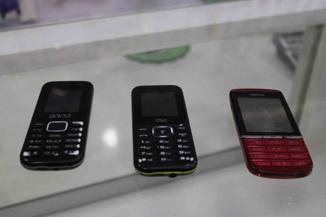Depremler, Tuşlu Telefonlara Rağbeti Artırdı