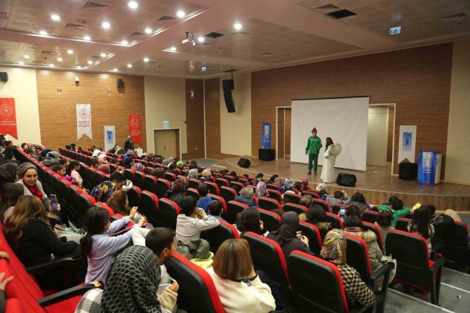 Tuşba Belediyesinden Depremzedeler İçin Etkinlik