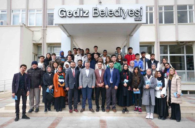 43 Yabancı Öğrenciden Başkan Akçadurak’ı Ziyaret