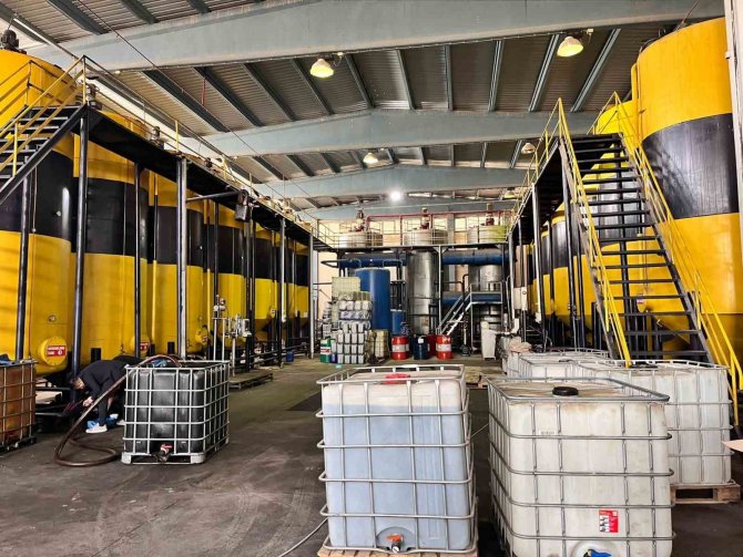 Adana’da 59 Bin 900 Litre Kaçak Akaryakıt Ele Geçirildi
