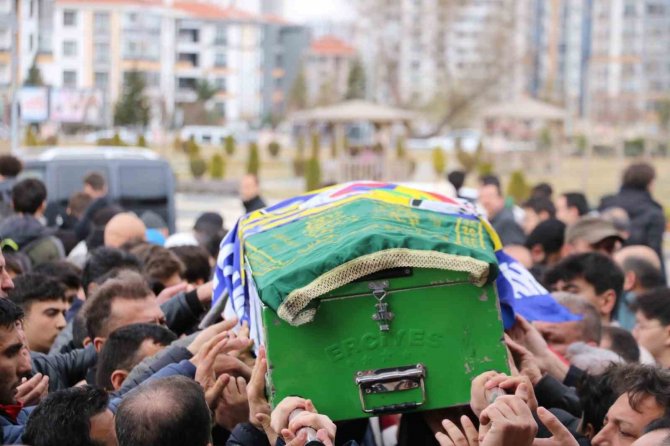 17 Yaşındaki Gencin Öldüğü Kazayla İlgili 16 Yaşındaki Ehliyetsiz Sürücü Tutuklandı