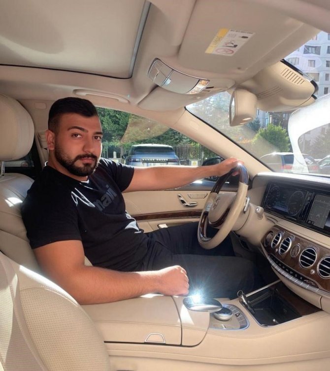 Erkek Arkadaşı Tarafından Öldürülen Genç Kadın Toprağa Verildi
