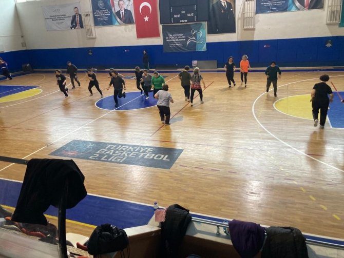 Nazillili Kadınlar Güne Sporla Başlıyor