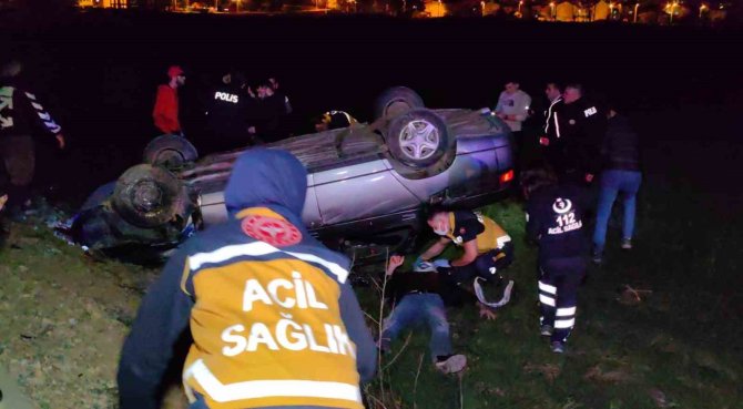 Otomobil İle Elektrikli Bisiklet Çarpıştı: 2 Yaralı