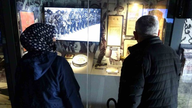"Çanakkale Savaşları Mobil Müzesi" Kütahya’da Ziyarete Açıldı