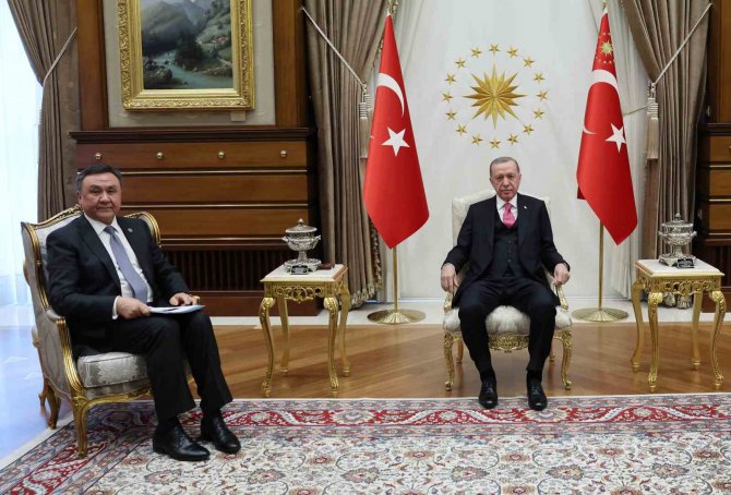 Cumhurbaşkanı Recep Tayyip Erdoğan, Türk Devletleri Teşkilatı Genel Sekreteri Kubanıçbek Ömüraliyev’i Kabul Etti.