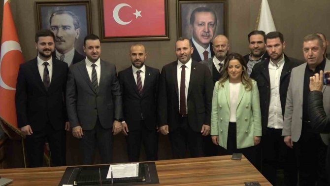 Ak Parti Yalova İ̇l Başkanlığında Devir Teslim Töreni