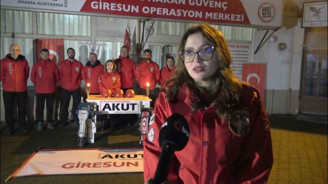 Depremde 12 Kişiyi Enkazdan Sağ Çıkaran Giresun Akut Ekibi Yaşadıkları O Anları Anlattı