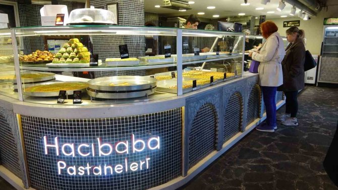 Hacıbaba Şubeleri Depremden Hasarsız Çıktı, Çalışan Kadrosuyla Çarklar Dönmeye Başladı