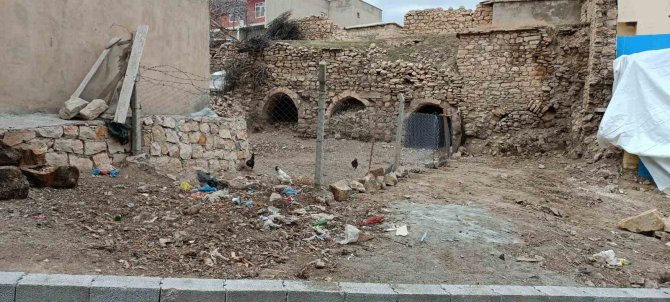 Dicle İlçesindeki Tarihi Mekan Turizme Kazandırılmayı Bekliyor