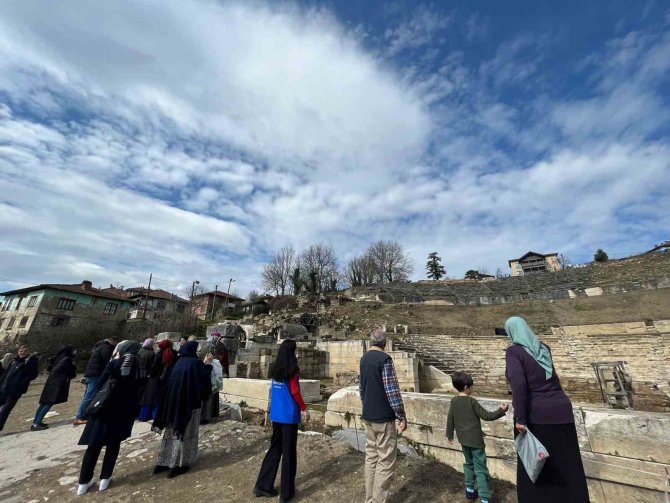 Düzce’nin Doğal Güzelliklerini Gezip Moral Buldular