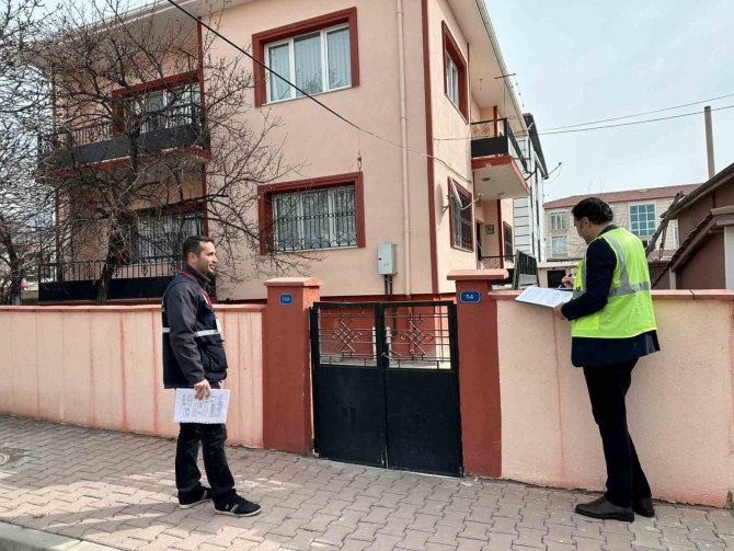 Riskli Binaların Tespit Çalışması Yapılmaya Devam Ediyor