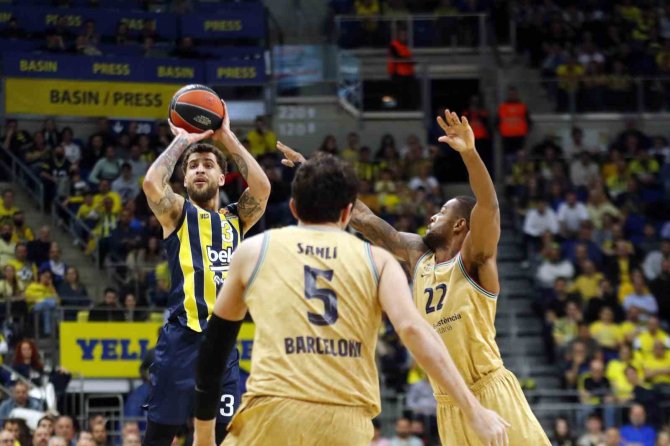 Thy Euroleague: Fenerbahçe Beko: 81 - Barcelona: 73