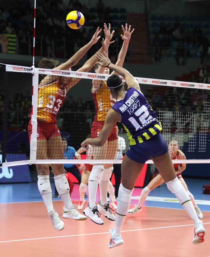 Sultanlar Ligi: Fenerbahçe Opet: 3 - Galatasaray Hdı Sigorta: 0