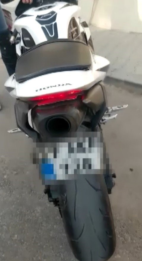 Abartı Egzoz Tespit Edilen 4 Araca 16 Bin Lira Ceza