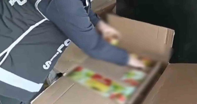 Gaziantep’te Kaçak Sigara Operasyonu: 3 Gözaltı