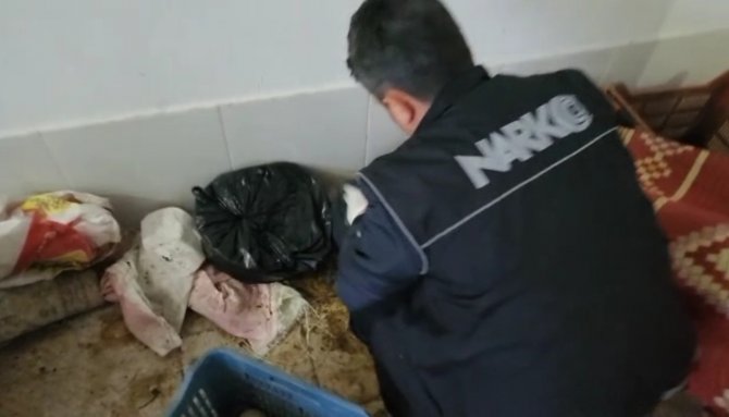 Uyuşturucu Taciri 109 Bin Lira Parayla Yakalandı