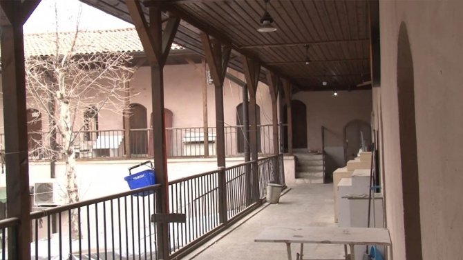 Bin 650 Yılında Yapılan Taşhan Çarşısı Depremde Zarar Görmedi