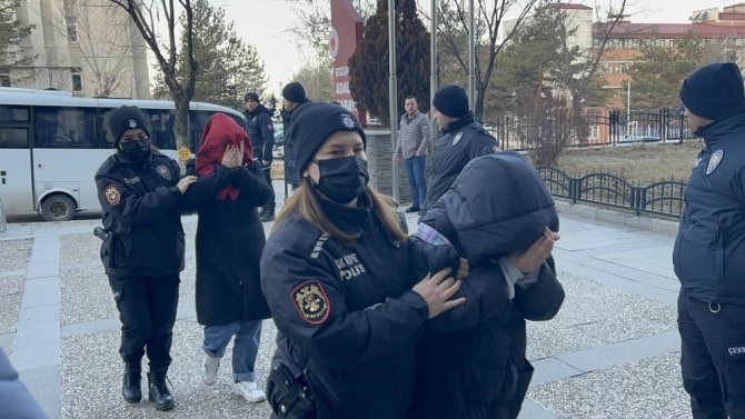 Sahte Araç Kiralama Operasyonunda 13 Tutuklama