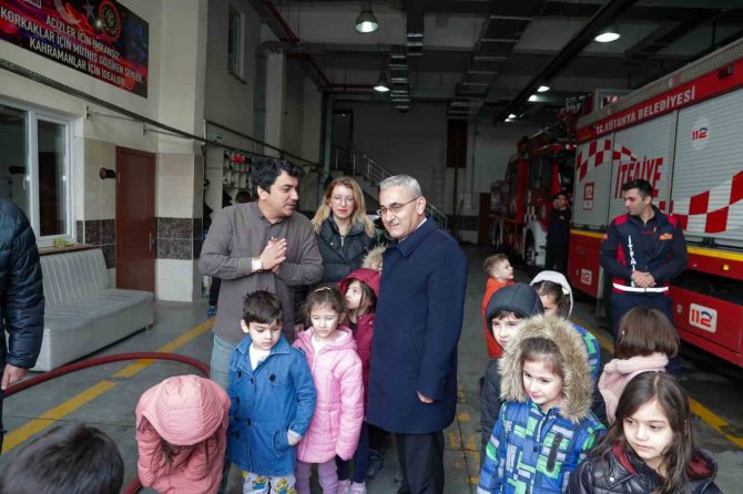 Meslek Tanıtım Etkinliğinde Miniklerin Heyecanına Ortak Oldu