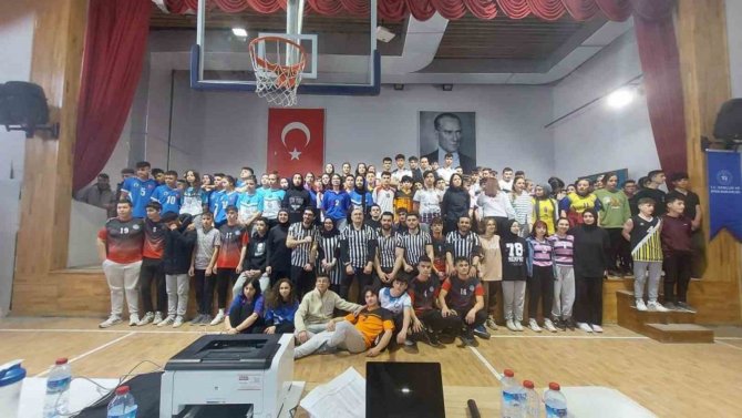 Kütahya’da Okul Sporları Müsabakaları Sona Erdi