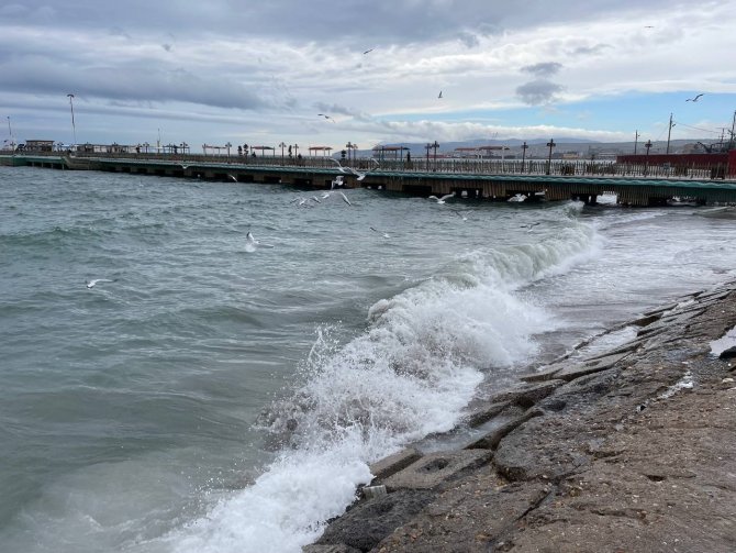 Marmara Denizi Ulaşımına Lodos Engeli