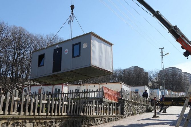 Atakum’daki Hobi Bahçesi’ne Depremzedeler Yerleştiriliyor