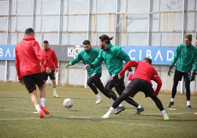 Sivasspor’da İ̇stanbulspor Maçı Hazırlıkları Başladı