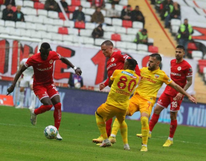 Spor Toto Süper Lig: Antalyaspor: 1 - Kayserispor: 0 (İ̇lk Yarı)
