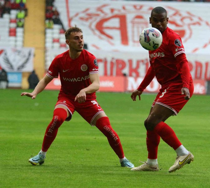 Spor Toto Süper Lig: Antalyaspor: 1 - Kayserispor: 0 (İ̇lk Yarı)