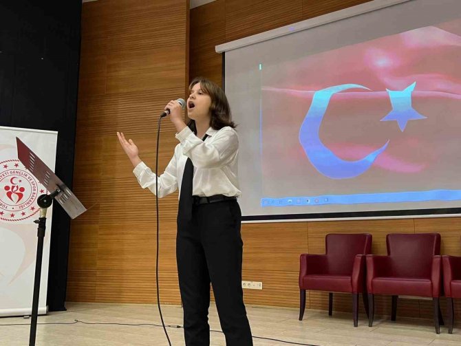 İ̇stiklal Marşı’nı Güzel Okumak İçin Yarıştılar