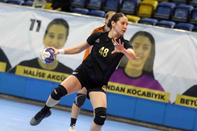 Yenimahalle, Üsküdar’ı Tek Farkla Geçti