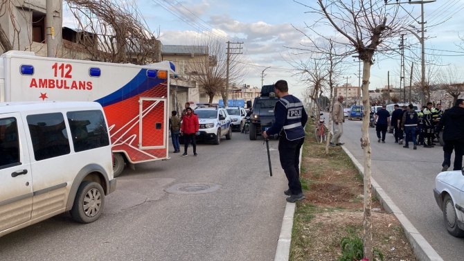 İ̇ki Grup Arasında Kavga: 1 Yaralı, 5 Gözaltı
