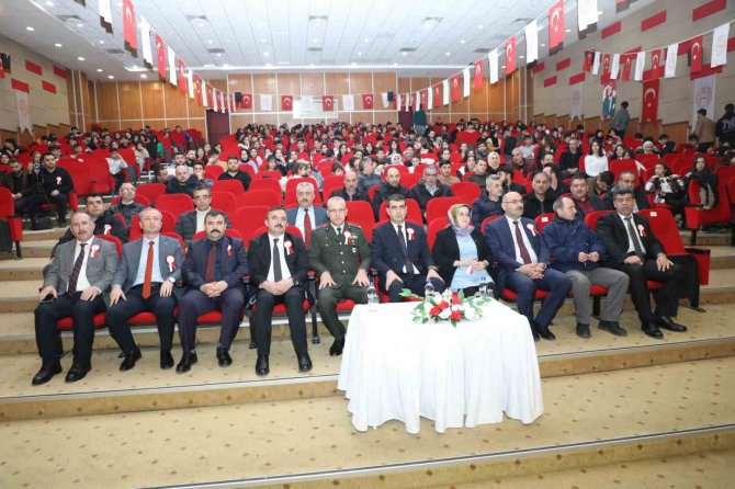 Ağrı’da İ̇stiklal Marşı’nın Kabulü Ve Mehmet Akif Ersoy’u Anma Günü Kutlandı