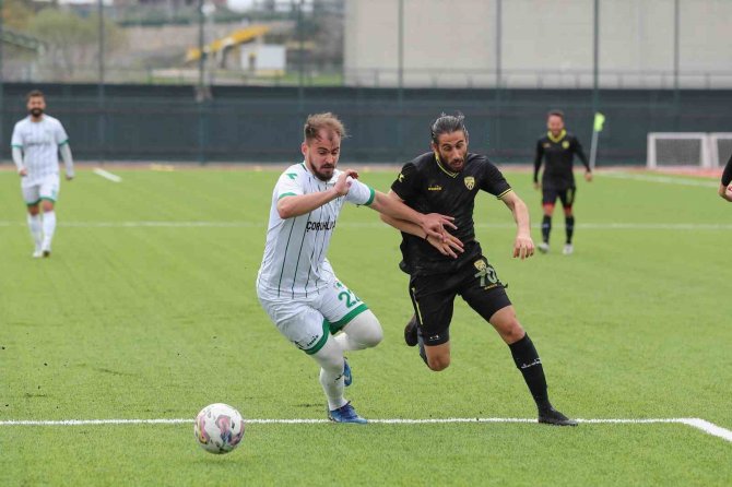 Aliağaspor Fk, Şampiyonluk Yarışını Sürdürdü