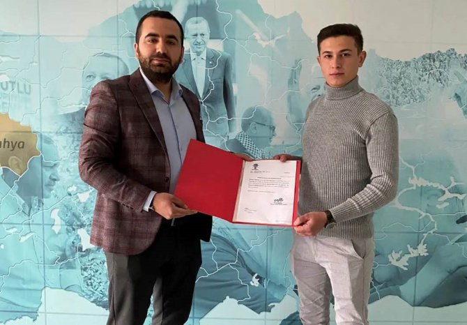 Aslanapa Ak Parti İ̇lçe Gençlik Kolları Başkanlığına Ahmet Ali Dönmez Atandı