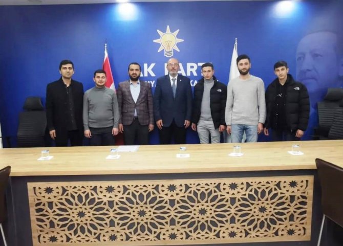 Aslanapa Ak Parti İ̇lçe Gençlik Kolları Başkanlığına Ahmet Ali Dönmez Atandı