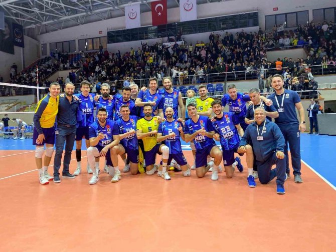 Axa Sigorta Efeler Ligi: Arkas Spor: 1 - Fenerbahçe Hdı Sigorta: 3