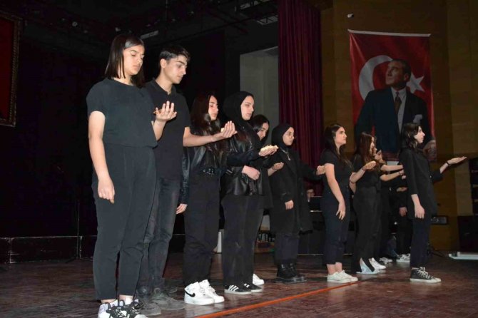 Batman’da Mehmet Akif Ersoy Anıldı