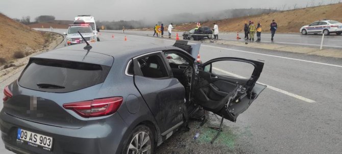 Yenişehir-bilecik Yolunda Kaza: 1 Ölü, 3 Yaralı