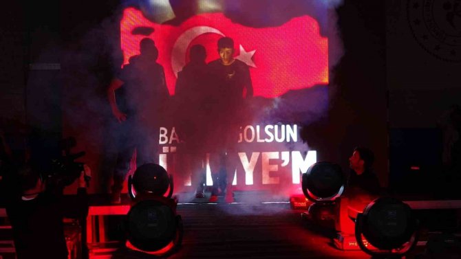 Tatvan’da Depremzedeler Yararına "Muaythai Gecesi" Düzenlendi