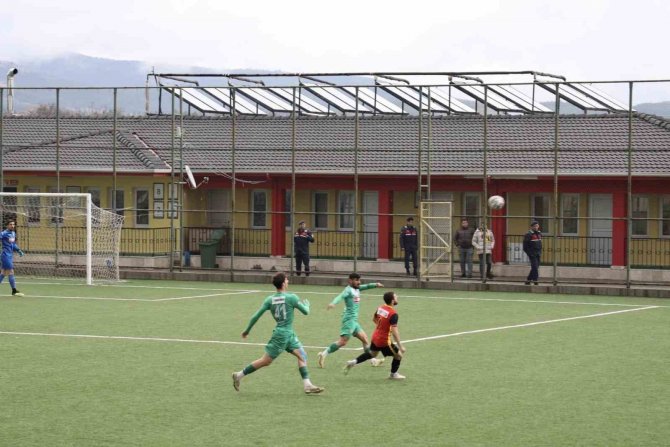 Ermaş Muğlaspor 6-0’lık Galibiyet İle Liderlik Koltuğuna Oturdu